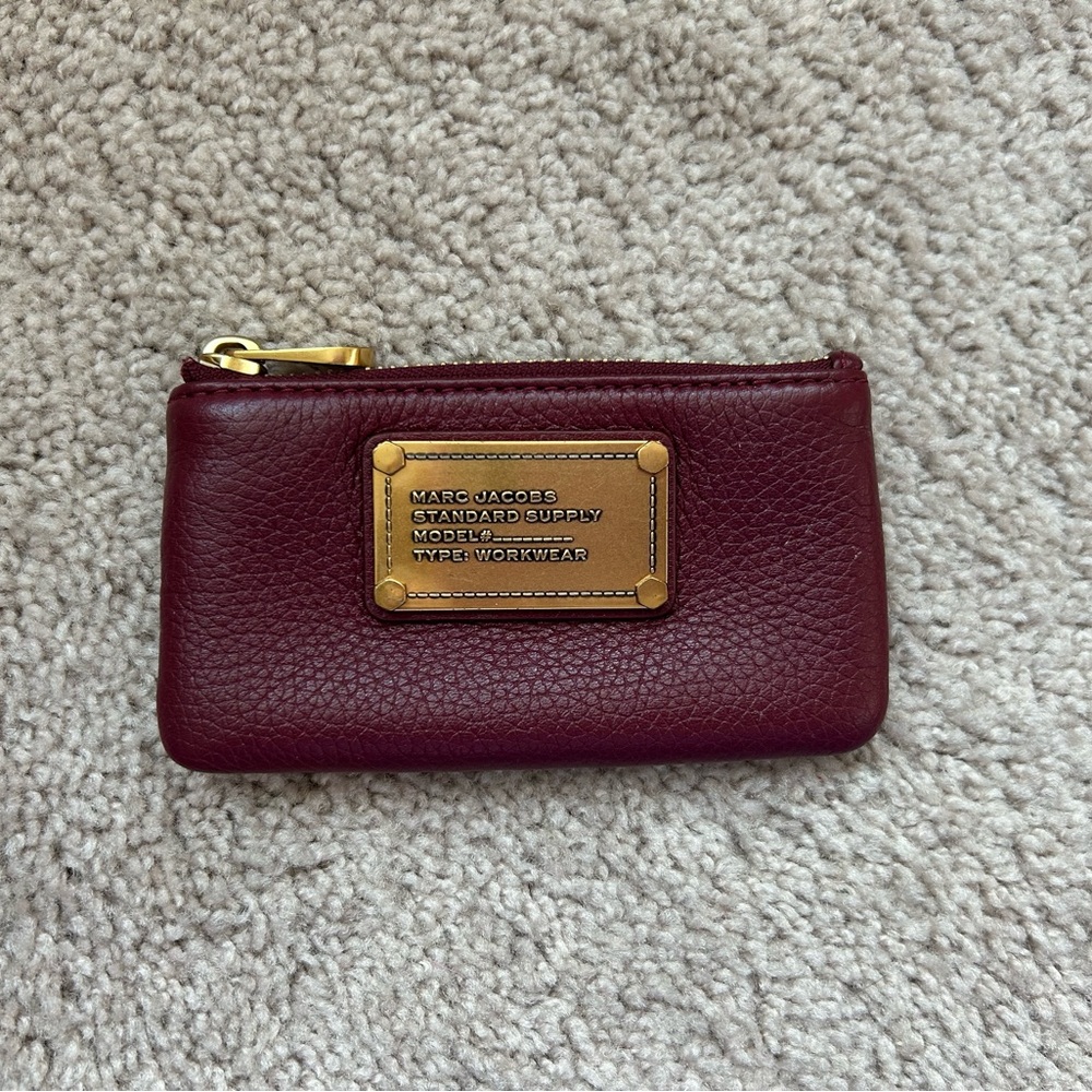 Marc Jacobs Re-Edition Classic Q Key Pouch in Cherry